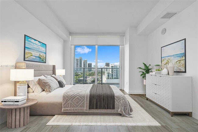 Foto del edificio - 4250 Biscayne Blvd
