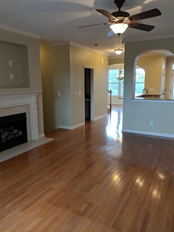 Building Photo - Skybrook Townhome with Garage