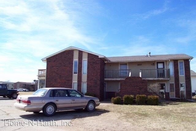 Primary Photo - 243 N Acadia St
