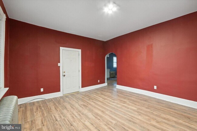 Building Photo - 307 Lincoln Ave