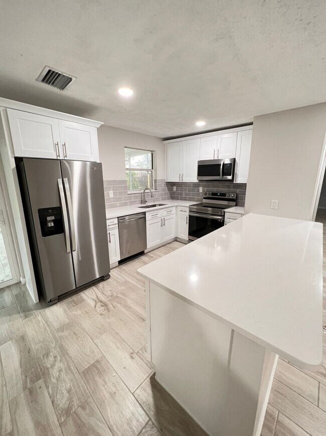 Foto del edificio - Location Annual Single Fam Rental Pets ok