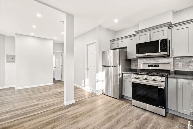 Foto del edificio - 21 Elysian Ave