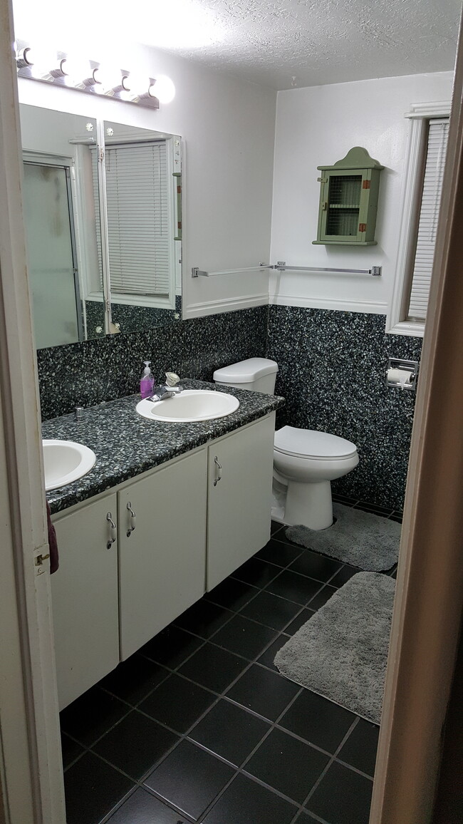 Foto del edificio - 1134 12th St