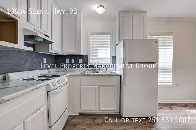 Foto del edificio - 13804 Scenic Hwy 98