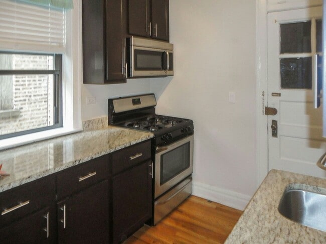 Building Photo - 2175 W Giddings St