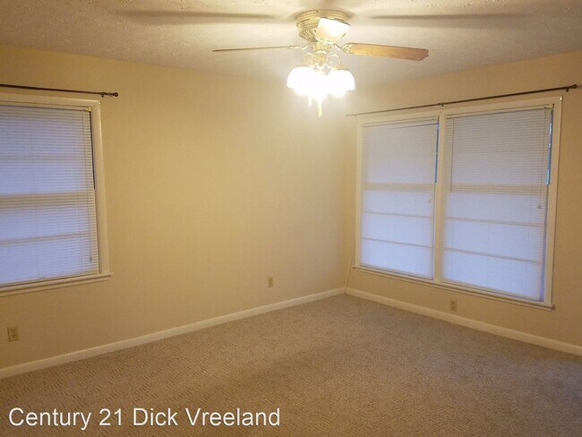 Foto del edificio - 3 br, 1 bath House - 3504 Barclay Drive