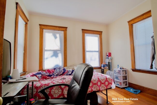 Photo - 79 Capen St Apartment