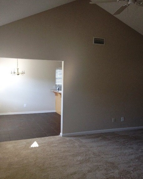 Building Photo - 161 Zachary Dr
