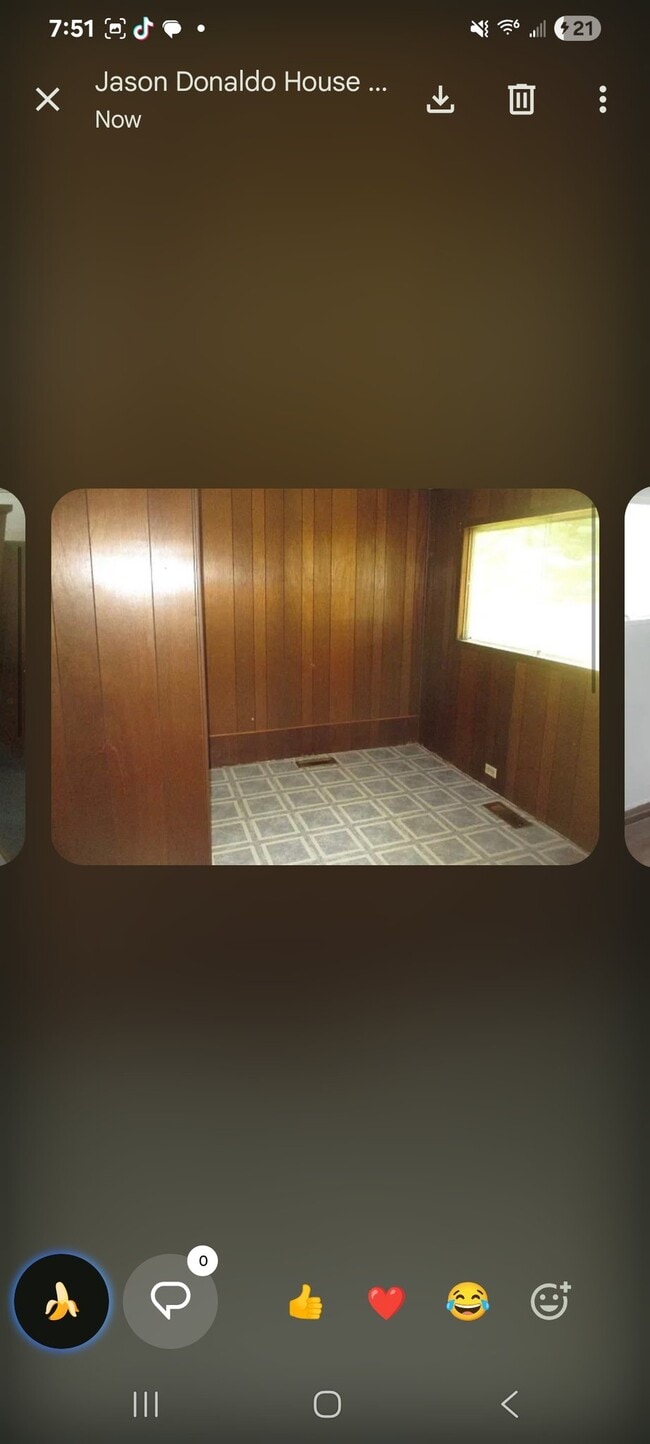 Foto del edificio - 766 N Elmwood Dr