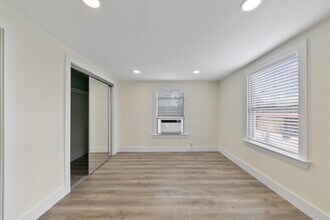 Building Photo - 4812 Michaux St