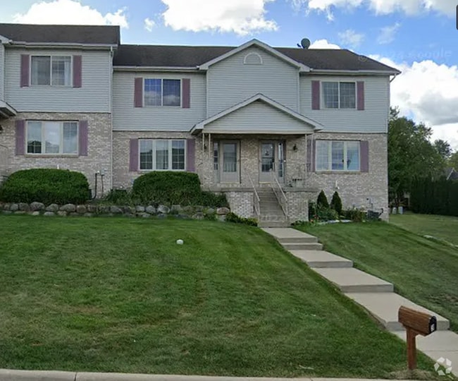 Building Photo - 578 Kelvington Dr