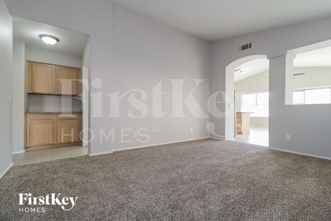 Building Photo - 15615 W Watkins St