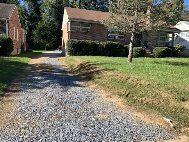 Driveway - 1337 Cherokee Ave