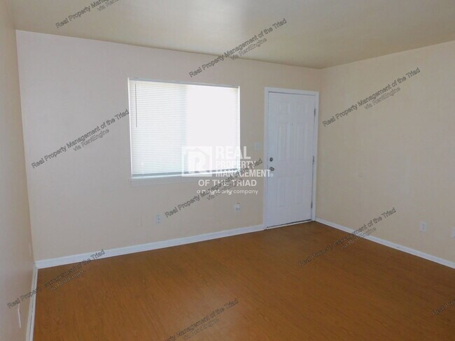 Foto del edificio - 4302 Parker St