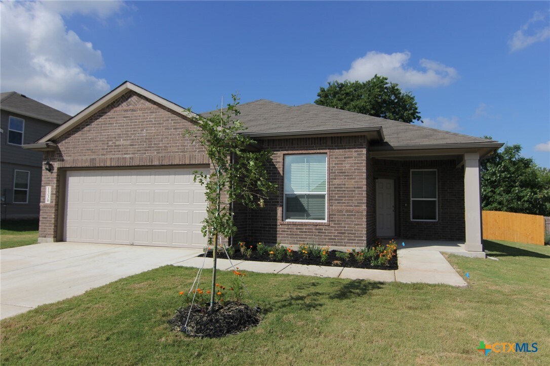 Foto principal - 1330 Ace Ranch St