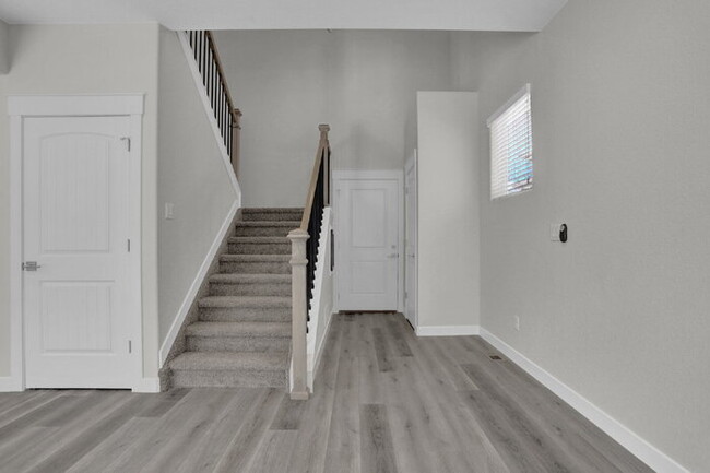 Foto del edificio - Modern 3-Bedroom Townhome – Conveniently L...