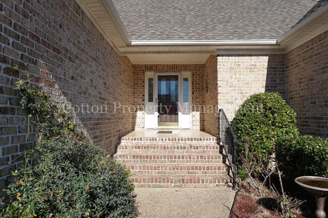 Photo - 1020 Ringlet Ct House