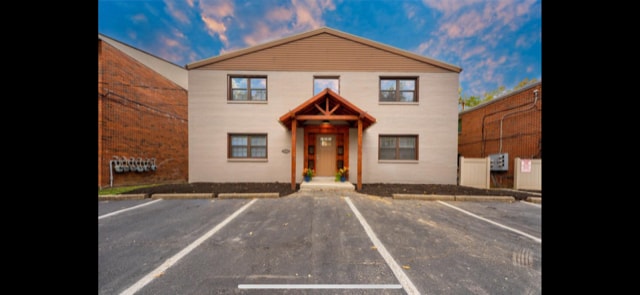 Building Photo - 612 Broadhead Ave