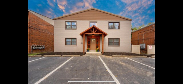 Foto del edificio - 612 Broadhead Ave