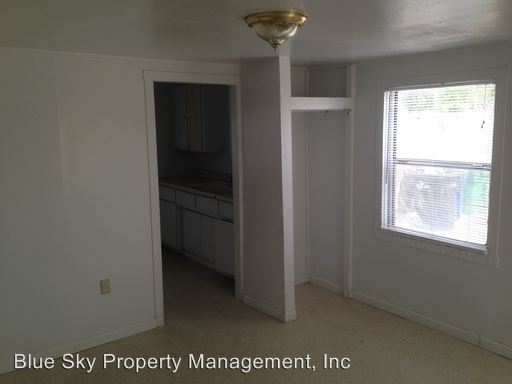 Building Photo - 717 W Date Ave