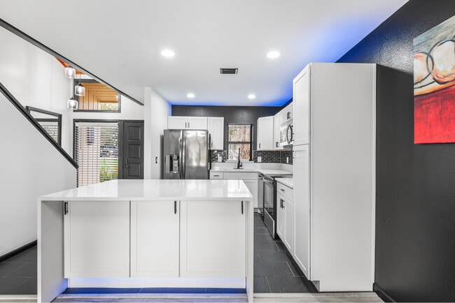 Building Photo - 50 Aspen Dr