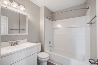 Building Photo - Woodland Creek Townhomes and Apartments
