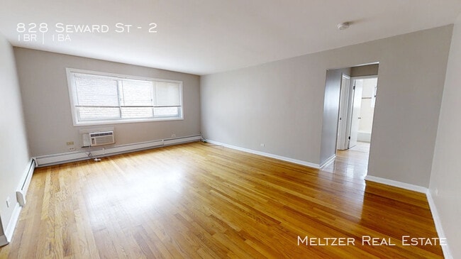 Building Photo - 828 Seward St