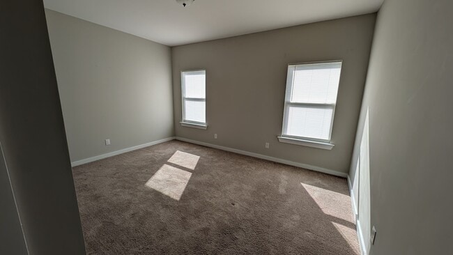 Building Photo - 316 Kennesaw Ave