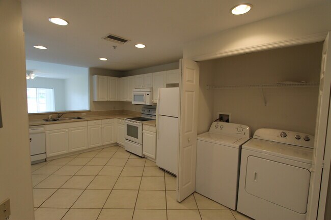 Foto del edificio - **BRIDGEWATER BAY**3 BED / 2 BATH**LAKE VIEW**NORTH NAPLES**