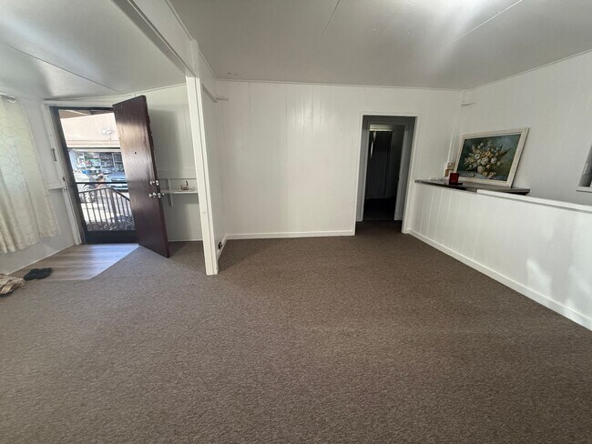 Foto del edificio - Aiea 3-bedroom 2 bath with 1 assigned parking