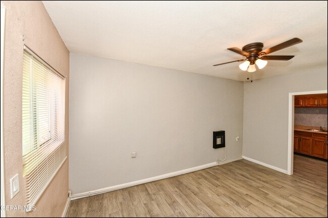Foto del edificio - 1212 N Laurel St