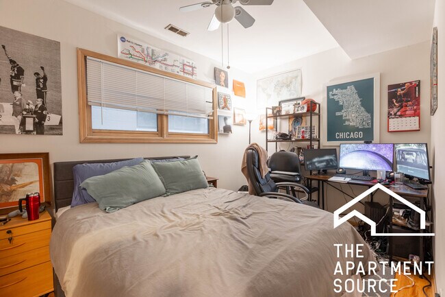 Foto del edificio - 1112 N Marshfield Ave