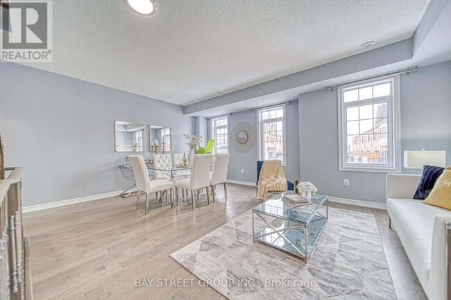 Building Photo - 62 Mannar Dr