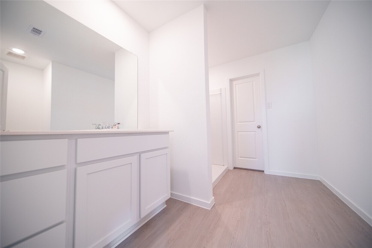 Foto del edificio - 6631 Orange Daylily Ln