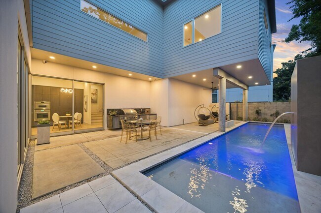 Foto del edificio - 2129 Quenby St