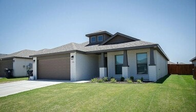 Building Photo - 1801 Callaway Pl