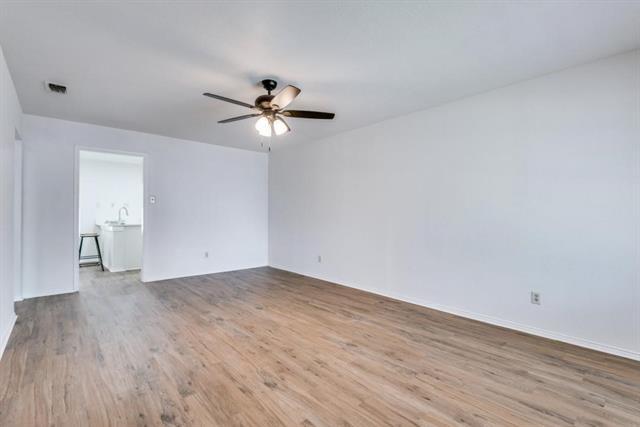 Foto del edificio - 1422 Deborah Ave