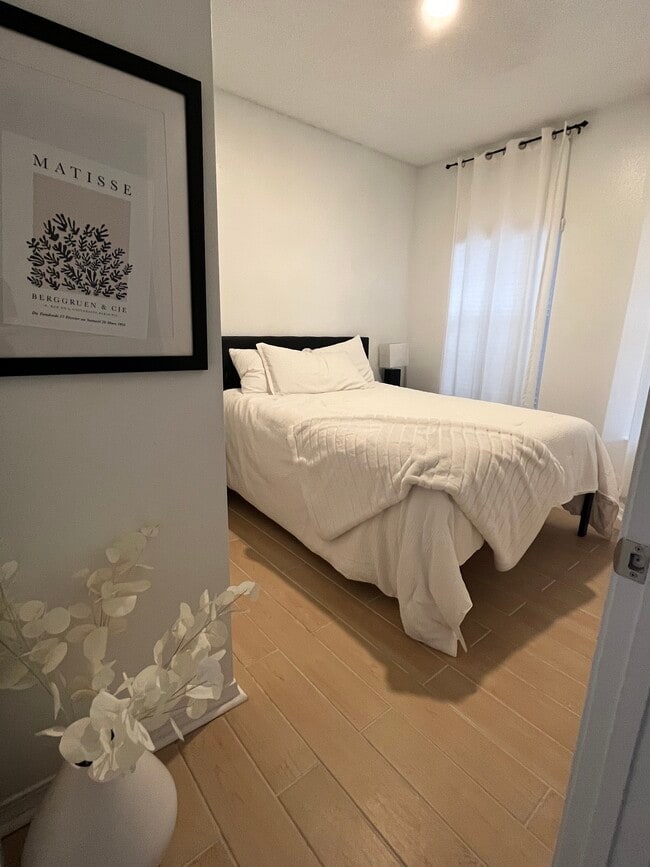 Bedroom (2) - 1200 Jasper St