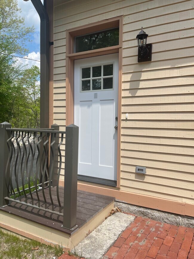 352 Manchaug Rd, Sutton, MA 01590 352 Manchaug Rd Sutton, MA