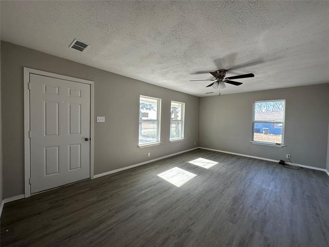 Building Photo - 717 E Lamberth Rd