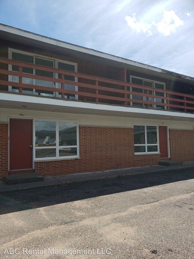 Primary Photo - 3905 Knaack Ave