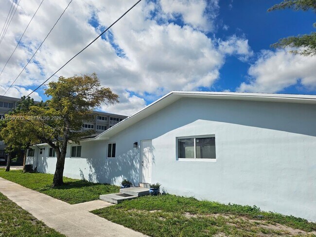 Foto del edificio - 329 SE 2nd St