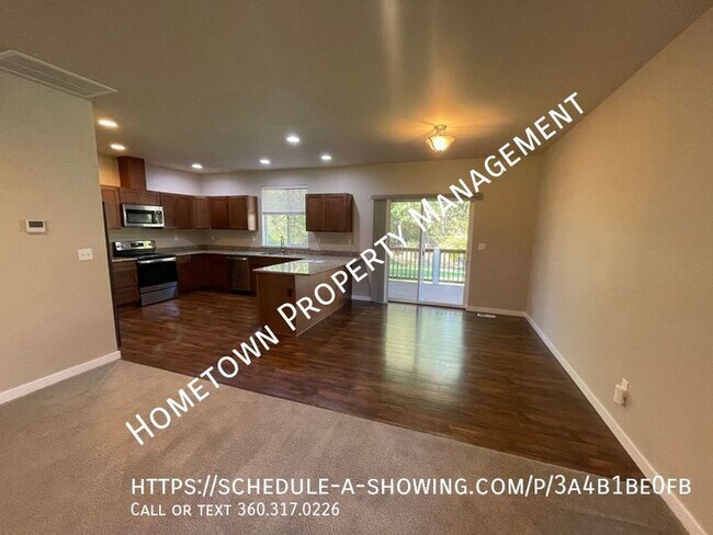 Building Photo - Charming 3 Bedroom 2 Bath home, Available ...