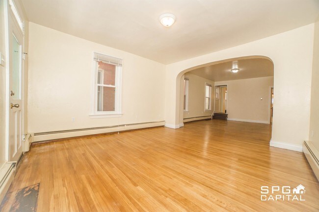 Foto del edificio - 32 W Hanover St