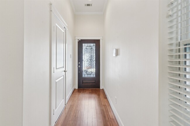 Foto del edificio - 902 W 20th St