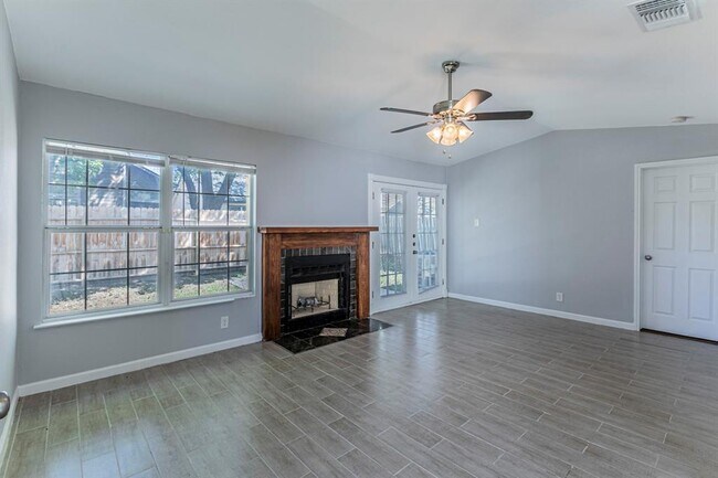 Foto del edificio - 9411 Valley Moss