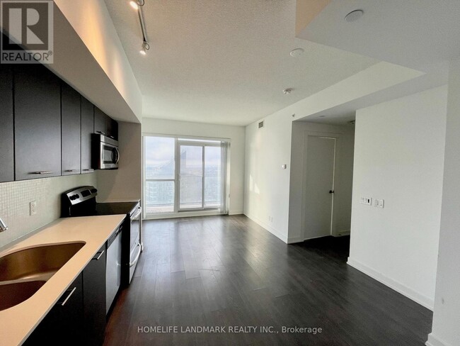 Building Photo - 2220 Lake Shore Blvd W
