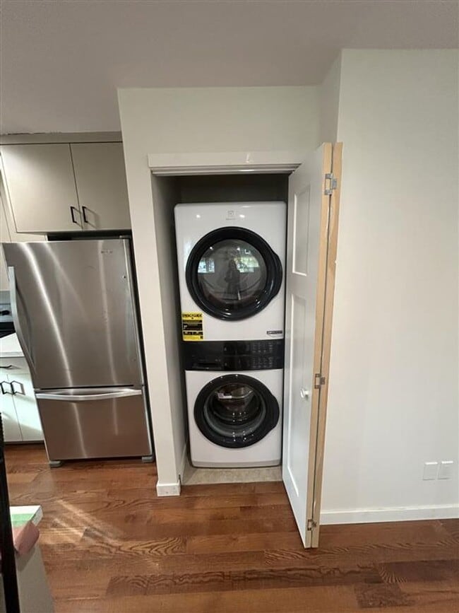 Foto del edificio - 118 S Harkness St