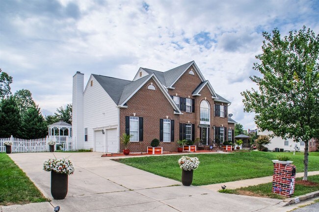Building Photo - 4207 Steeds Grant Way