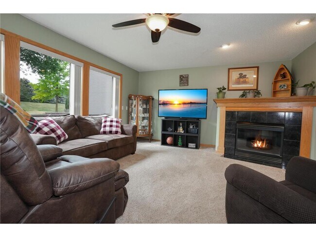 Building Photo - 2505 Schneider Ct